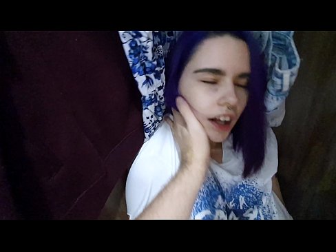 ❤️ Trovis mian fratinon en la ŝranko kaj helpis ŝin kumi ☑ Malĉasuloj ĉe ni ❌
